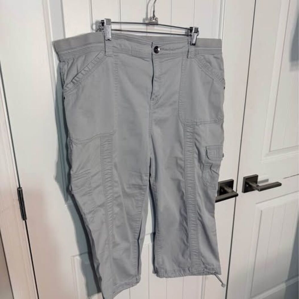 Cargo Capris Style & Co. Size 16W Excellent Condition Inseam=21” Rise=12” C7358